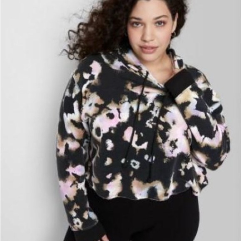 NWT Wild Fable Cropped, Stylish Black and Pink Women's Hoodie, Size 1X
